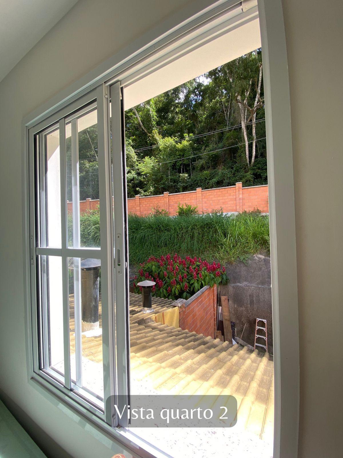 Casa à venda com 4 quartos, 4 suítes, 4 vagas e 150m² no Itaipava, Petrópolis (RJ) — foto 8 de 20